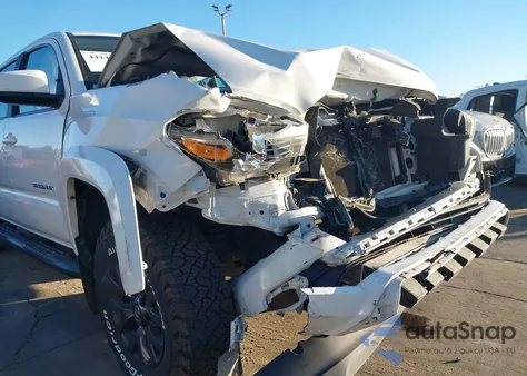 2021 Toyota Tacoma Sr5 V6 z USA, uszkodzony, nr VIN 3TMBZ5DN0MM028823